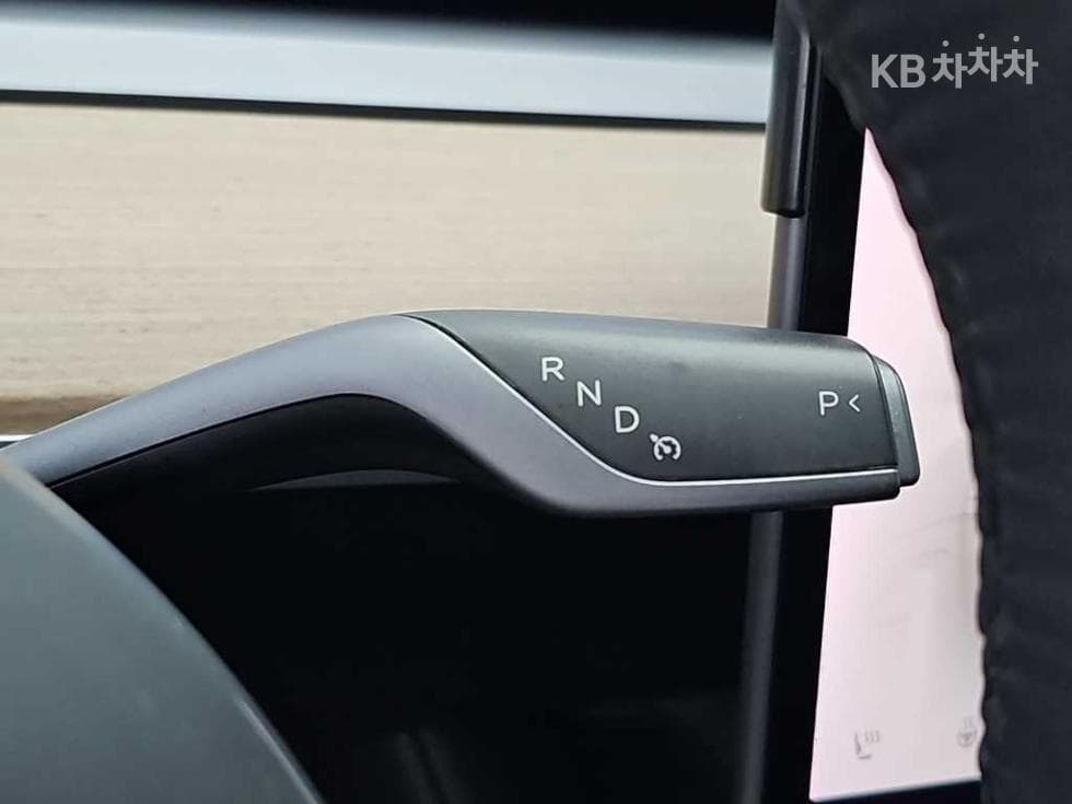 테슬라 Model YStandard Range - 8