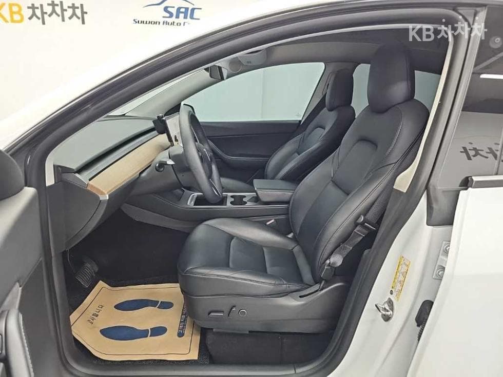 테슬라 Model YStandard Range - 11