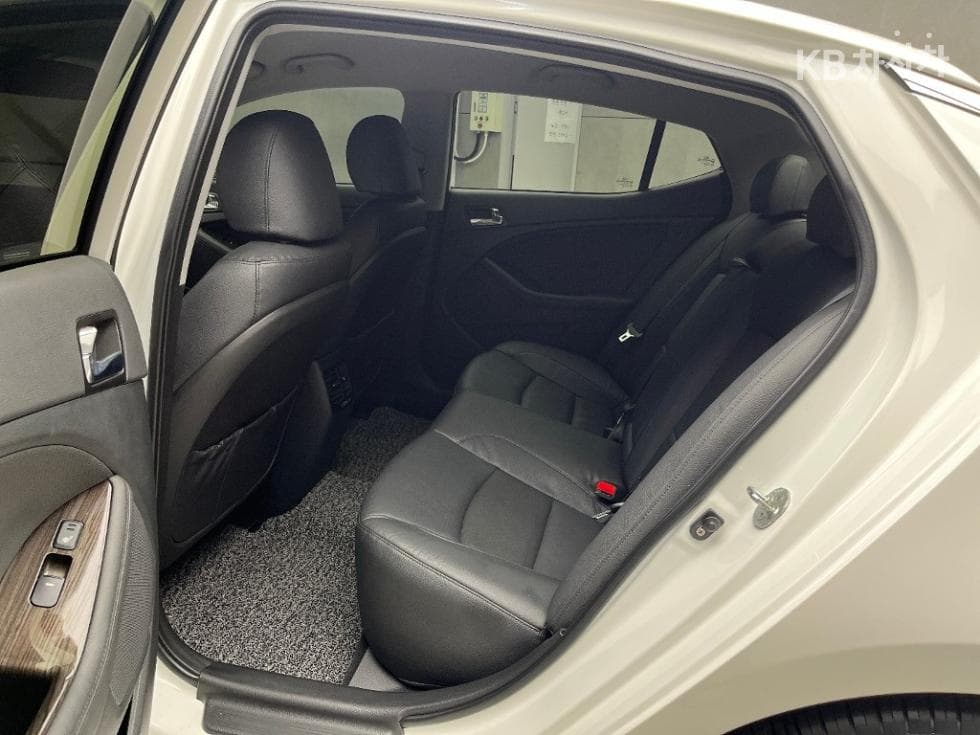 Kia The New (facelift) K5 Second generationRental car 2.0 LPI Prestige - 6