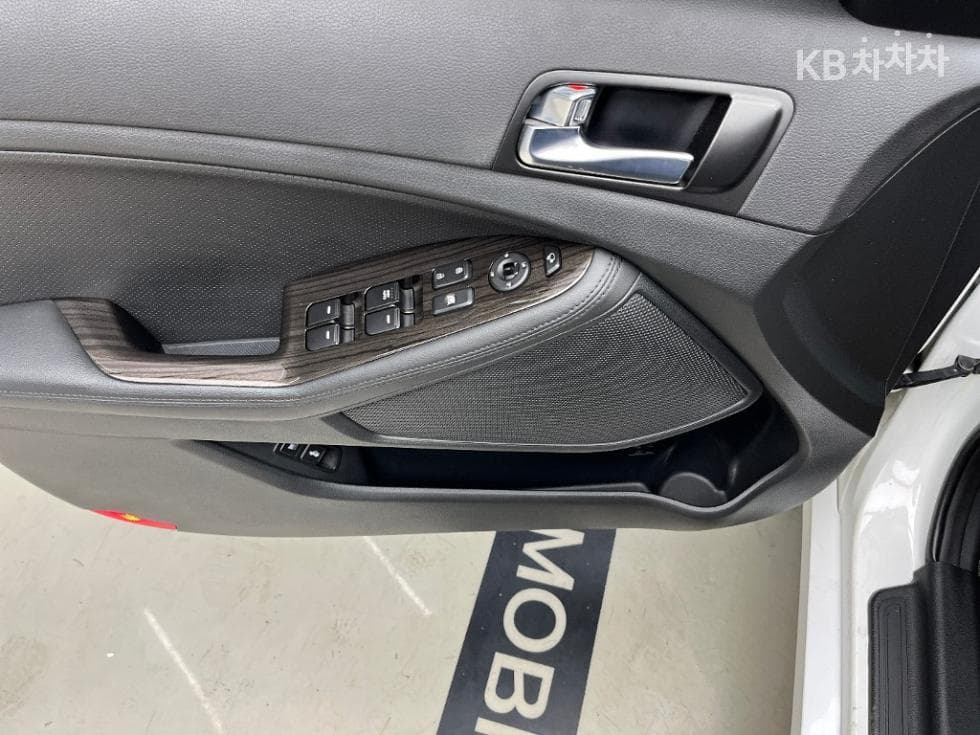 Kia The New (facelift) K5 Second generationRental car 2.0 LPI Prestige - 11