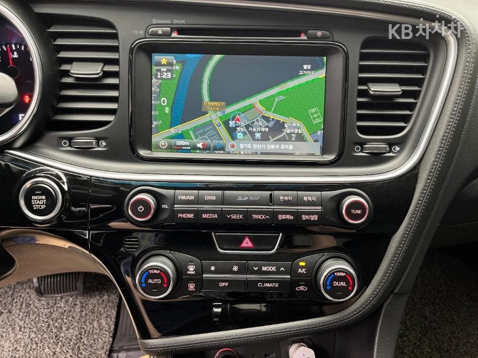 Kia The New (facelift) K5 Second generationRental car 2.0 LPI Prestige - 12