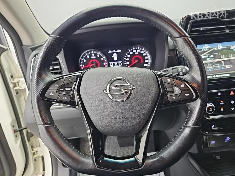KG Mobility Very New (facelift/refresh; particularly for Tivoli) TivoliGasoline V3 2WD Standard - 9