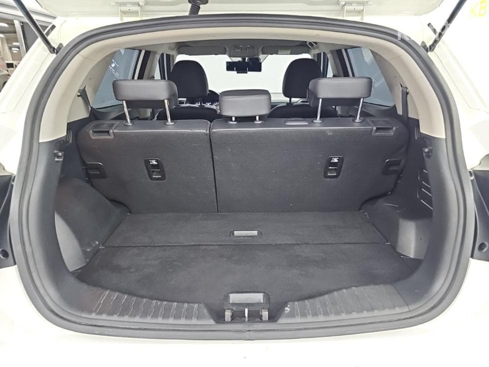 KG Mobility Very New (facelift/refresh; particularly for Tivoli) TivoliGasoline V3 2WD Standard - 18