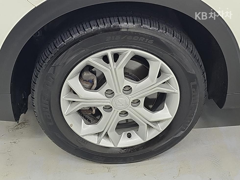 KG Mobility Very New (facelift/refresh; particularly for Tivoli) TivoliGasoline V3 2WD Standard - 19