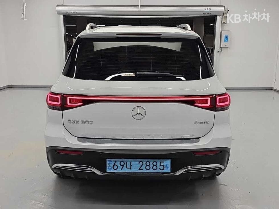 Mercedes-Benz EQB (X243)EQB 300 4Matic AMG Line - 3