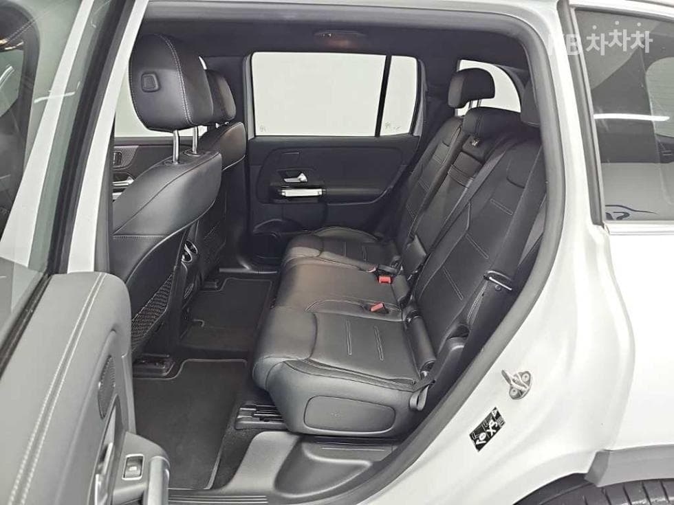 Mercedes-Benz EQB (X243)EQB 300 4Matic AMG Line - 12
