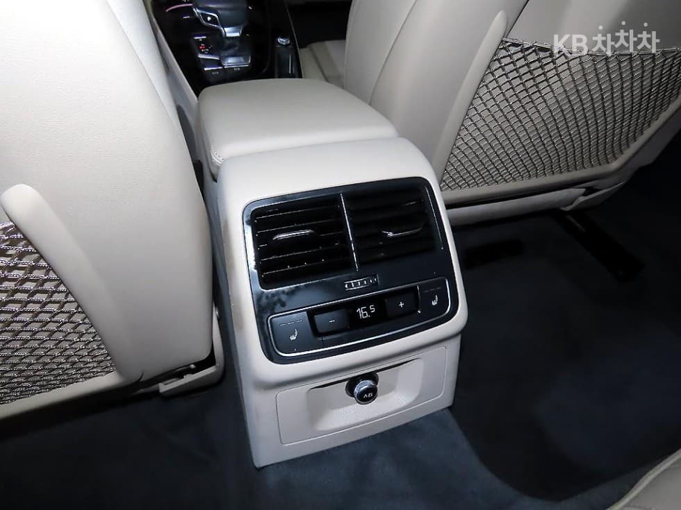 Audi A5(8W6)40 Turbo Diesel Injection quattro Sportback Premium - 16