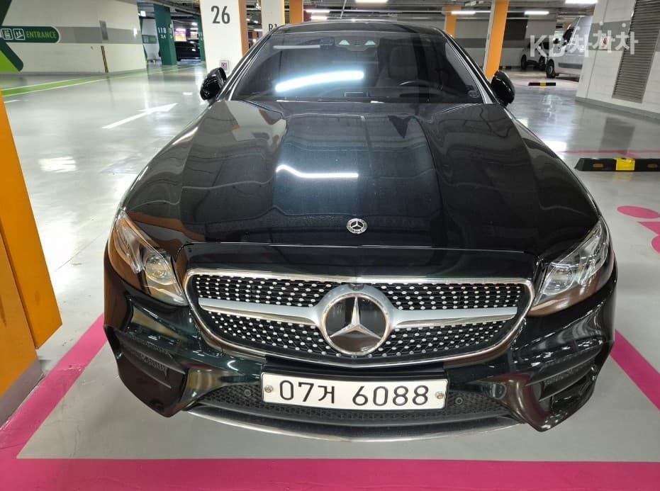 Mercedes-Benz E-Class (W213) E450 4MATIC Coupe Standard - Image 1