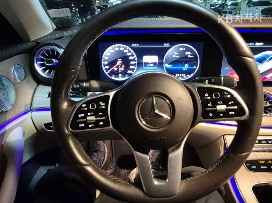 Mercedes-Benz E-Class (W213)E450 4MATIC Coupe Standard - 6