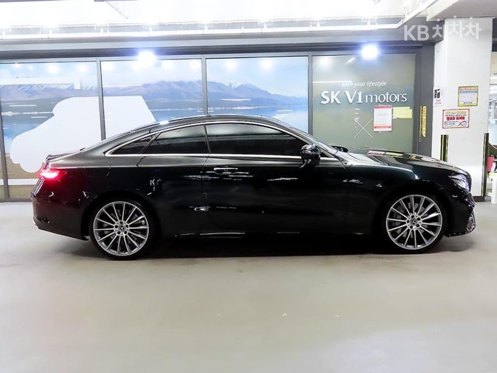 Mercedes-Benz E-Клас (W213)E450 4MATIC Coupe Стандартен - 3