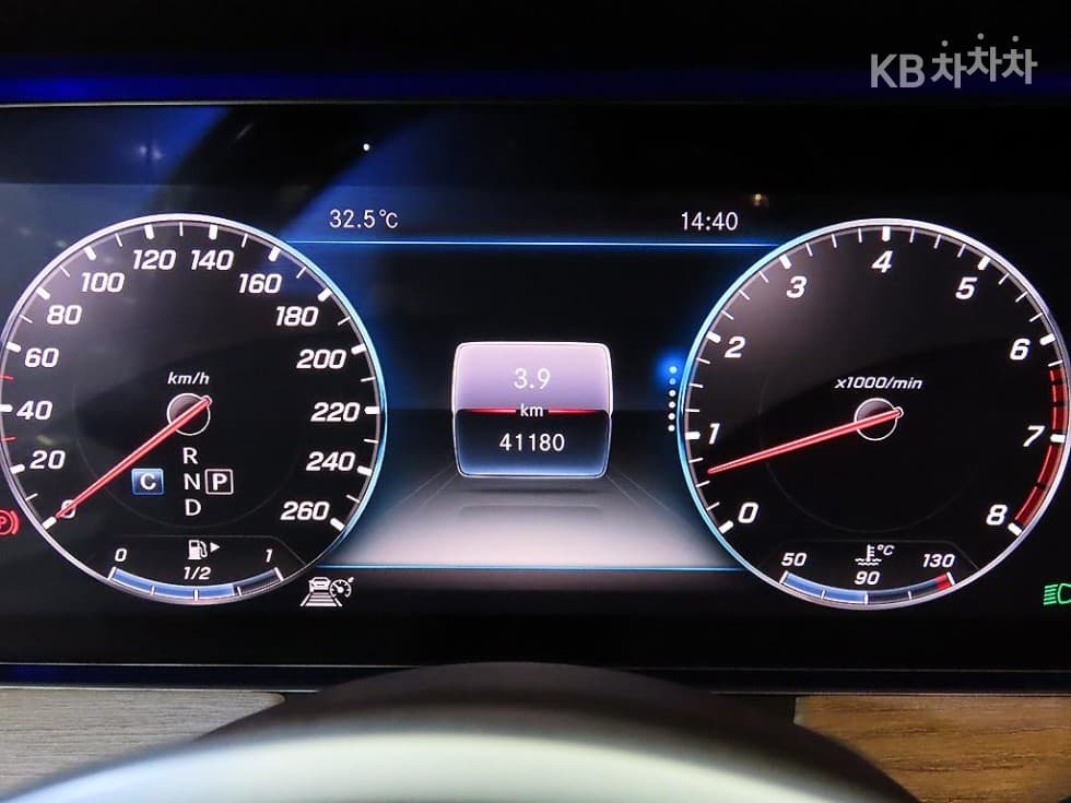 Mercedes-Benz E-Клас (W213)E450 4MATIC Coupe Стандартен - 9