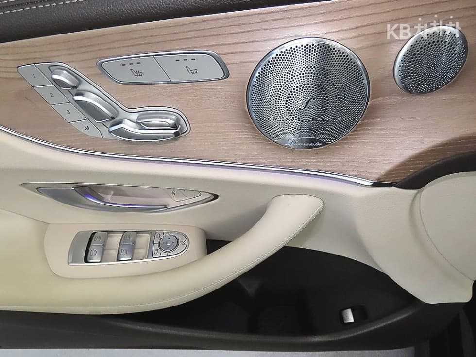 Mercedes-Benz E-Клас (W213)E450 4MATIC Coupe Стандартен - 14