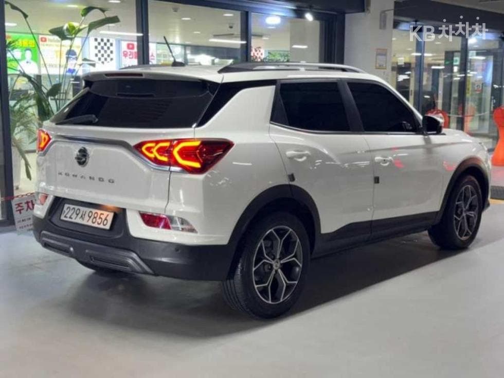КейДжи Мобилити 뷰티플 코란도1.5 GDi Turbo 2WD C5 Plus - 4