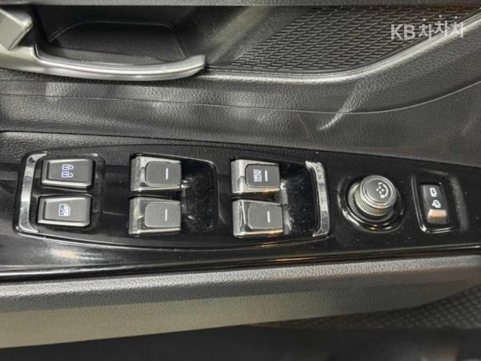 КейДжи Мобилити 뷰티플 코란도1.5 GDi Turbo 2WD C5 Plus - 16