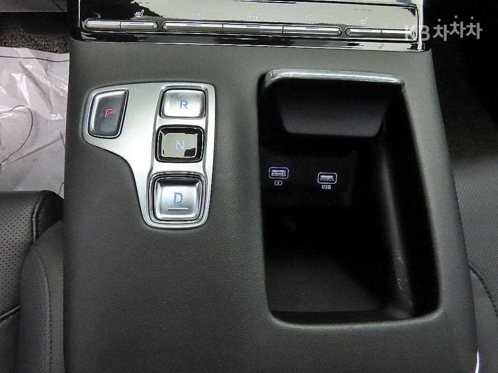 Хюндай The New (фейслифт) Grandeur (Azera)LPi 3.0 Рент-а-кар Modern - 10