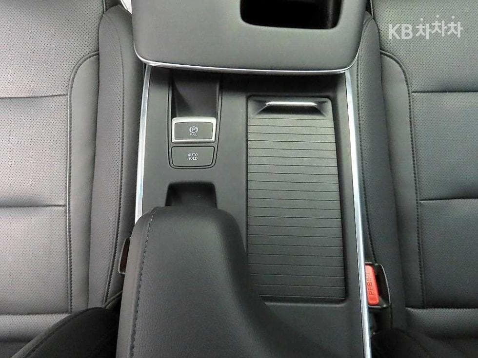 Хюндай The New (фейслифт) Grandeur (Azera)LPi 3.0 Рент-а-кар Modern - 13