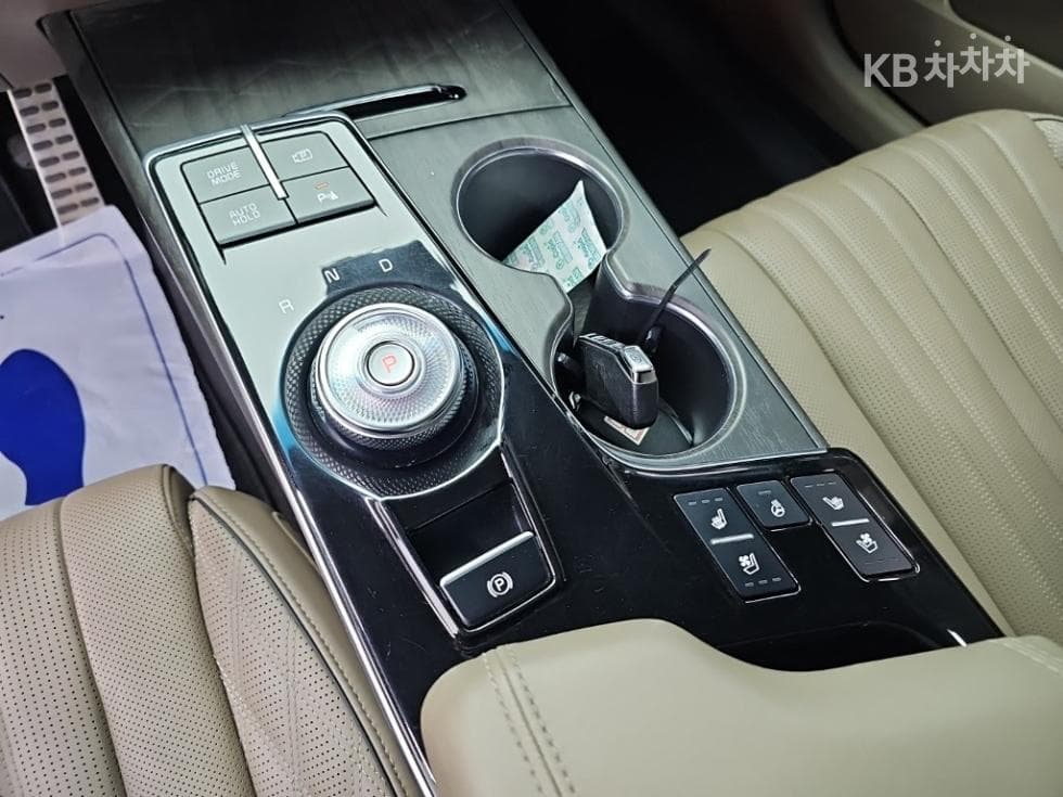 Kia K8 Hybrid1.6 Turbo Signature - 8