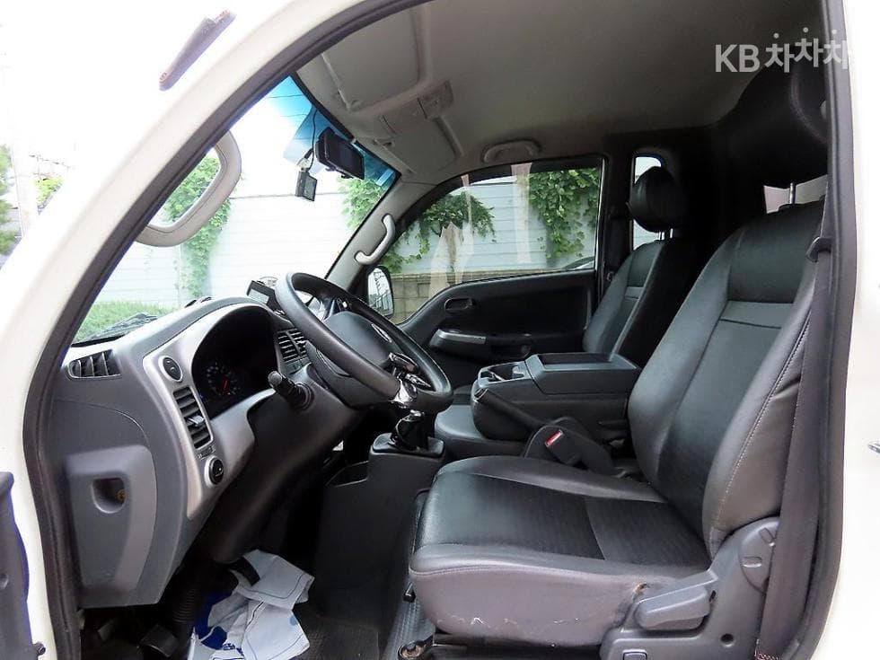 Kia The New (facelift) Bongo 3 (light truck)냉동Top (Cargo)차 1 Ton 표준형 King Cab Extra Long L - 8