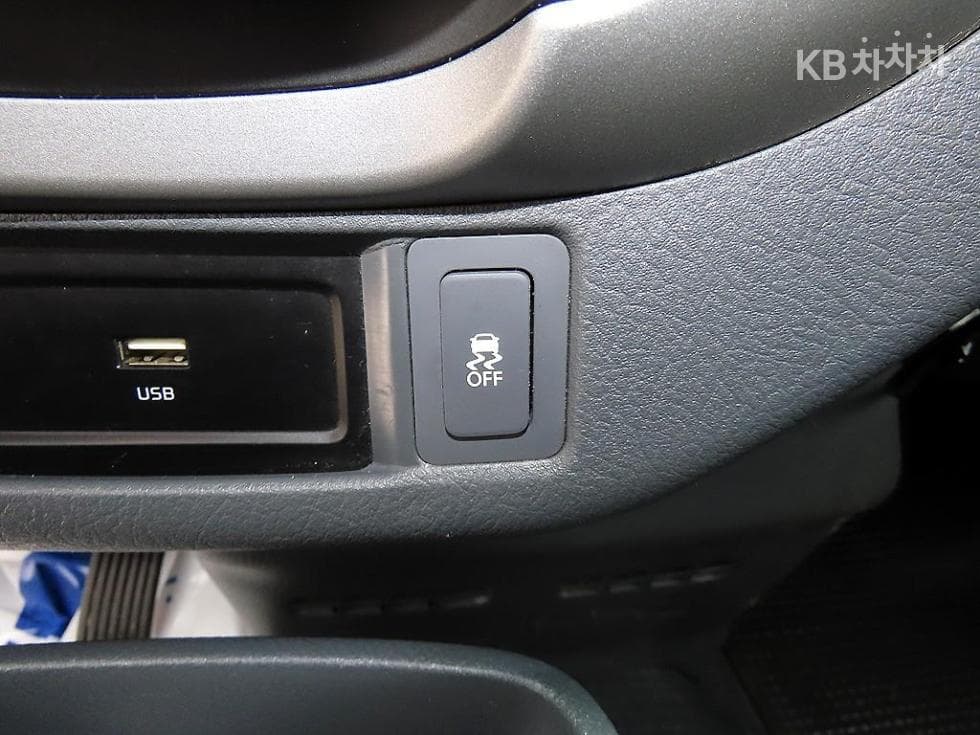 Kia The New (facelift) Bongo 3 (light truck)냉동Top (Cargo)차 1 Ton 표준형 King Cab Extra Long L - 15