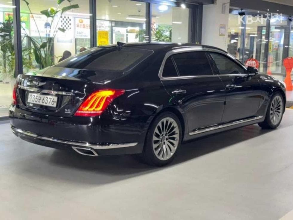 Genesis EQ9005.0 GDI AWD Prestige - 4