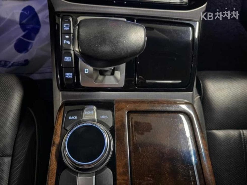 Genesis EQ9005.0 GDI AWD Prestige - 11