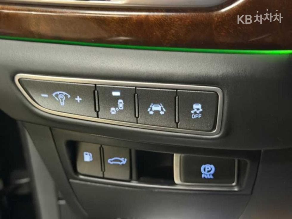 Genesis EQ9005.0 GDI AWD Prestige - 12