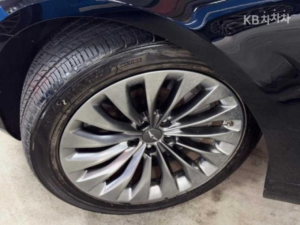 Genesis EQ9005.0 GDI AWD Prestige - 20