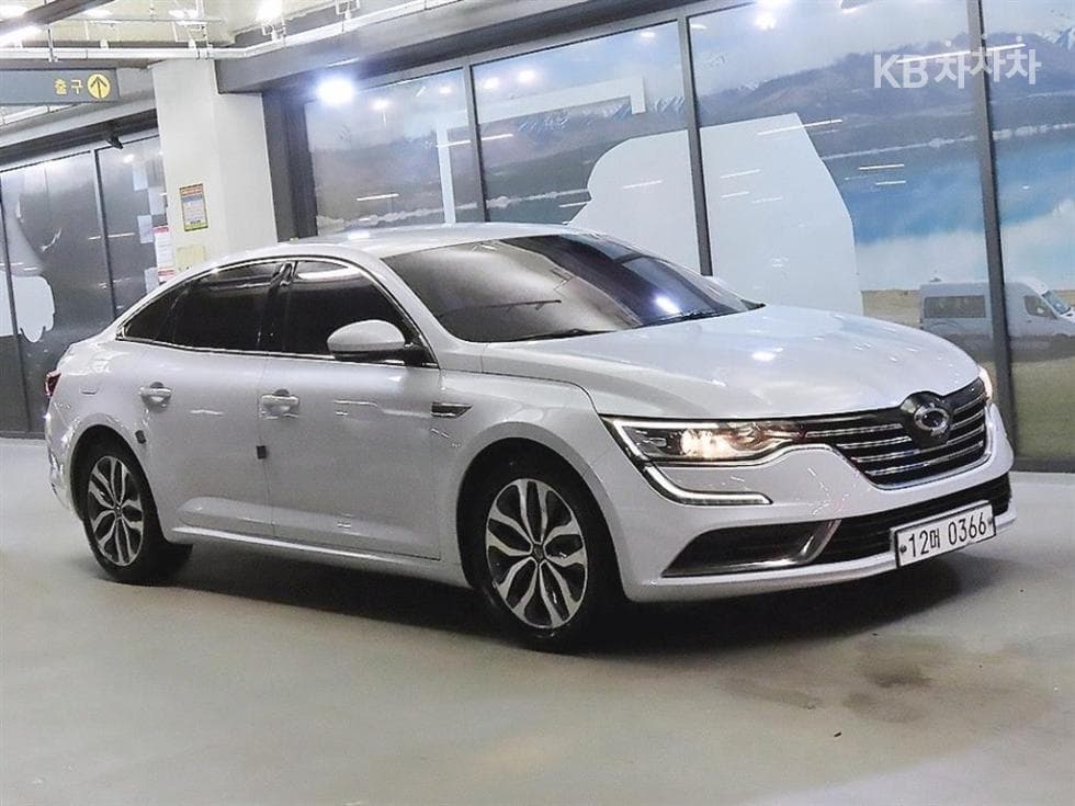 Renault Korea SM6 2.0 LPe Disabled-accessible LE - Image 1