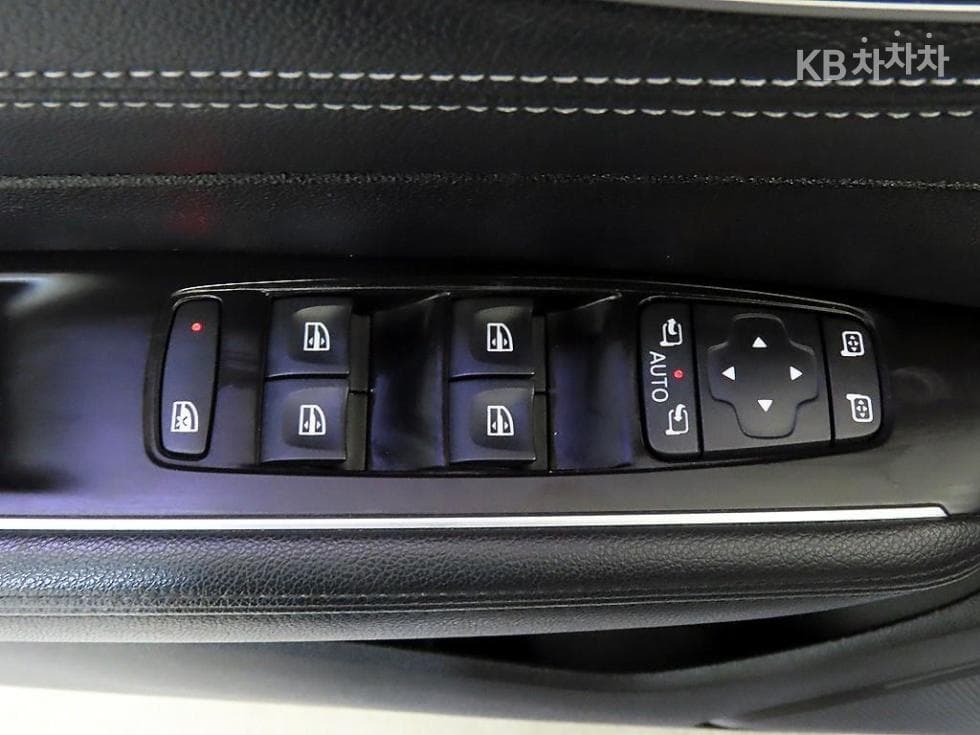 Renault Korea SM62.0 LPe Disabled-accessible LE - 14
