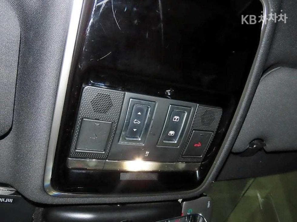 Land Rover Range Rover 벨라3.0 D300 R-Dynamic SE - 13