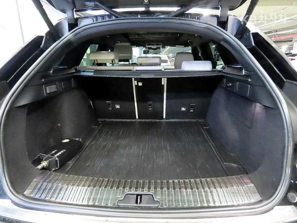 Land Rover Range Rover 벨라3.0 D300 R-Dynamic SE - 16