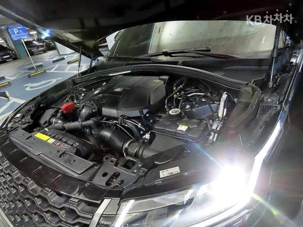 Land Rover Range Rover 벨라3.0 D300 R-Dynamic SE - 19