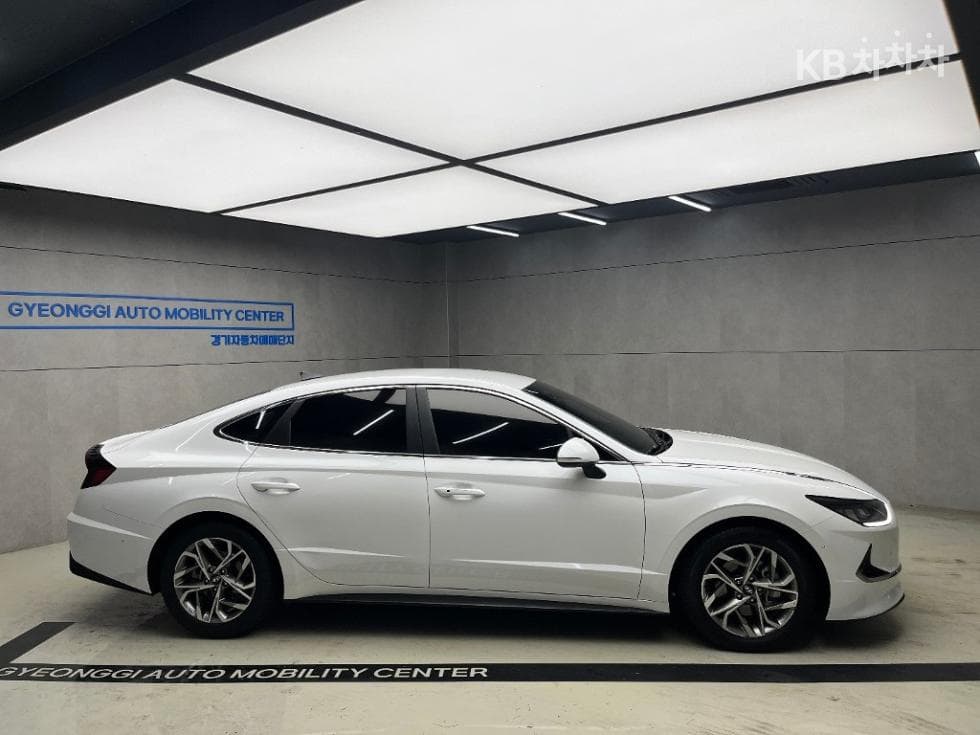Hyundai Sonata (DN8)2.0 Premium 패밀리 - 2