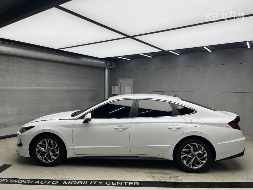 Hyundai Sonata (DN8)2.0 Premium 패밀리 - 4