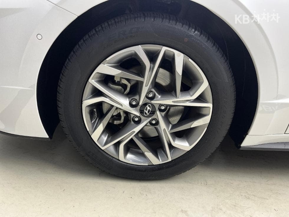 Hyundai Sonata (DN8)2.0 Premium 패밀리 - 16