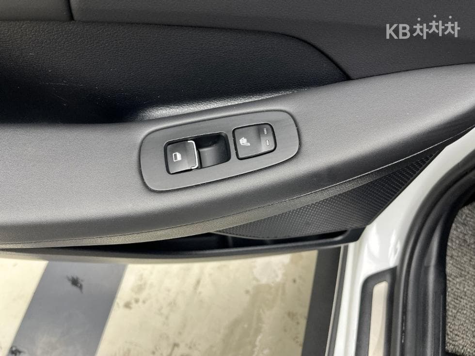 Hyundai Sonata (DN8)2.0 Premium 패밀리 - 18