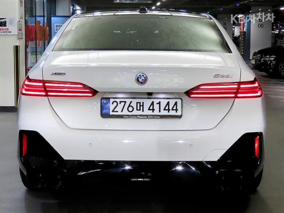 BMW New5 Series(G60)523d xDrive M Sport - 5