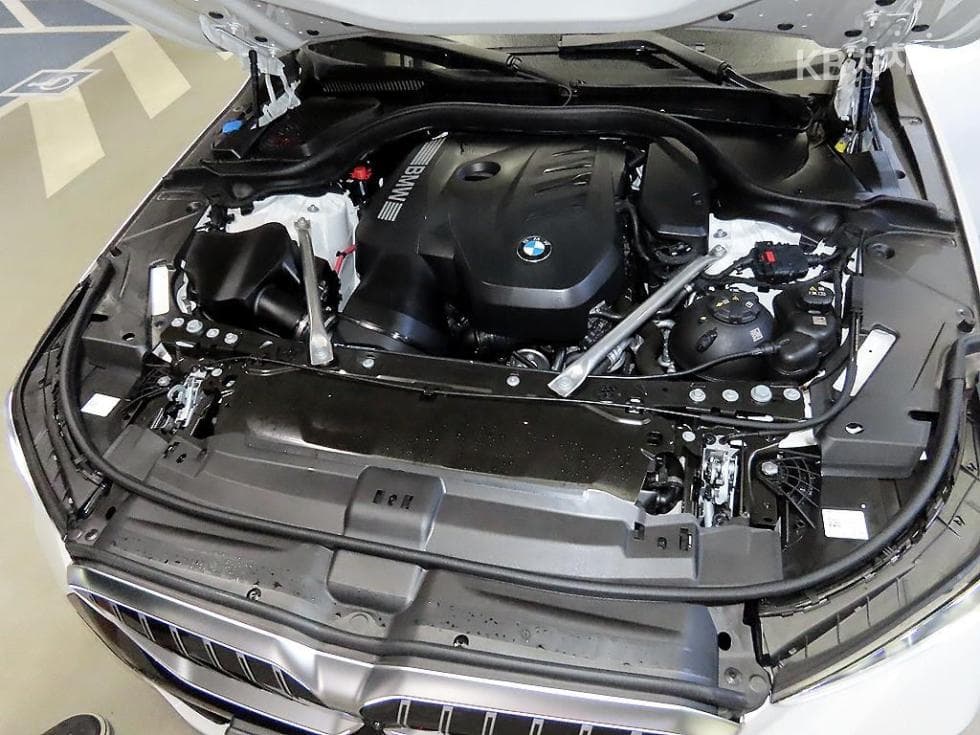 BMW New5 Series(G60)523d xDrive M Sport - 19