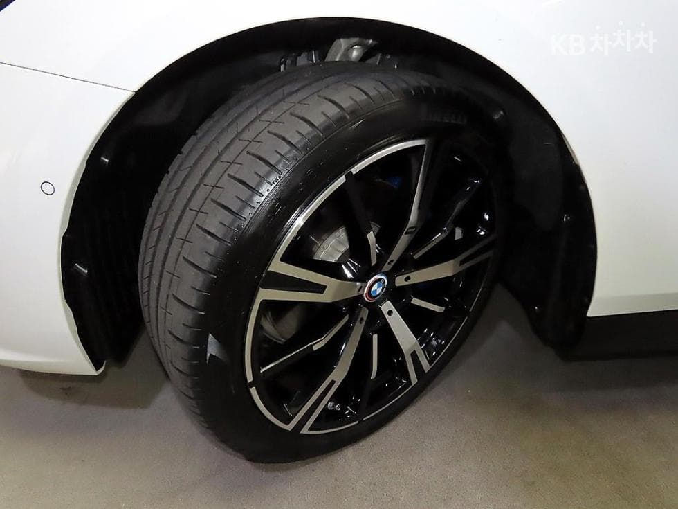 BMW New5 Series(G60)523d xDrive M Sport - 20