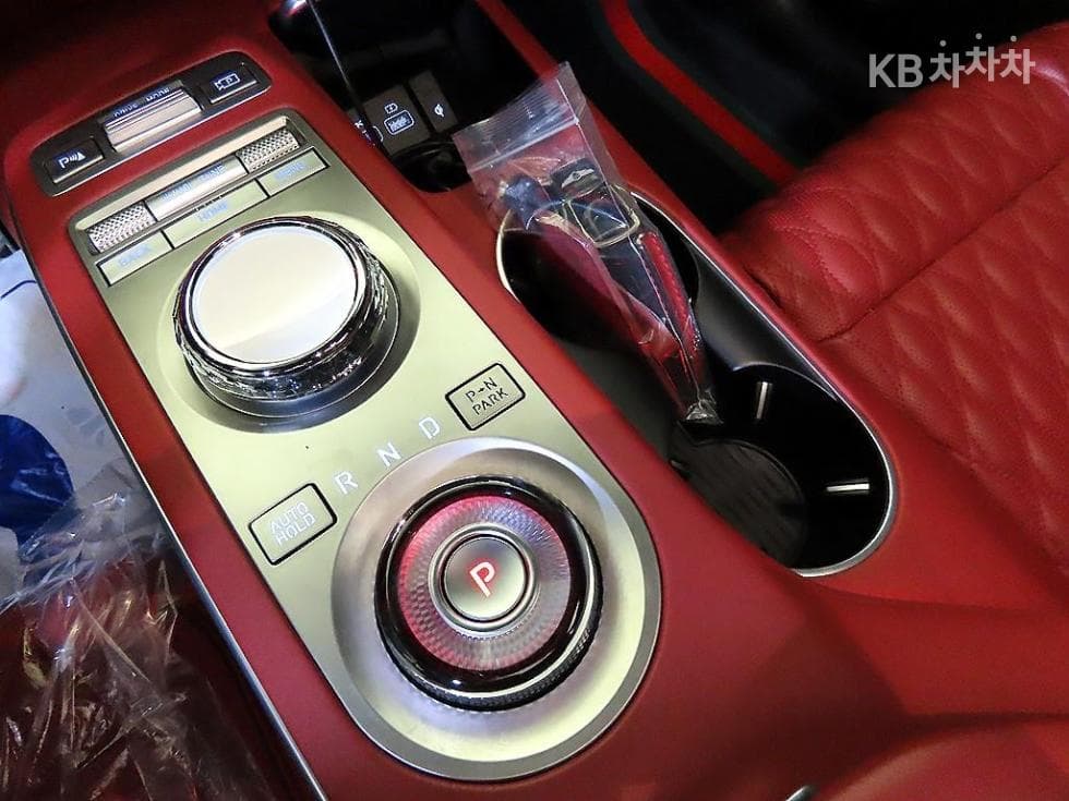 Дженезис GV70Бензин 2.5T 스포츠패키지 2WD - 12