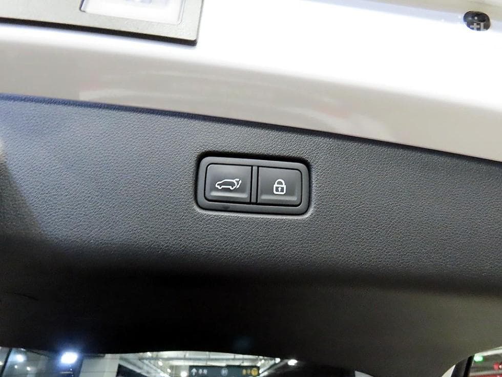 Дженезис GV70Бензин 2.5T 스포츠패키지 2WD - 15