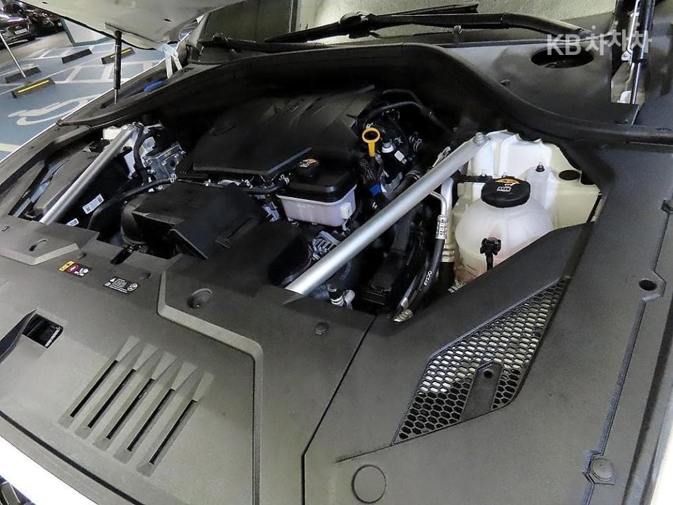 Дженезис GV70Бензин 2.5T 스포츠패키지 2WD - 19