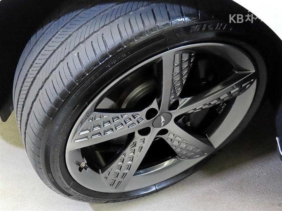 Дженезис GV70Бензин 2.5T 스포츠패키지 2WD - 20