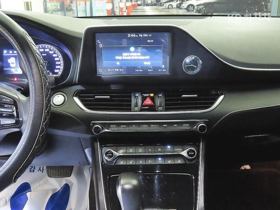 Hyundai Grandeur (Azera)IG3.0 Exclusive Standard - 11