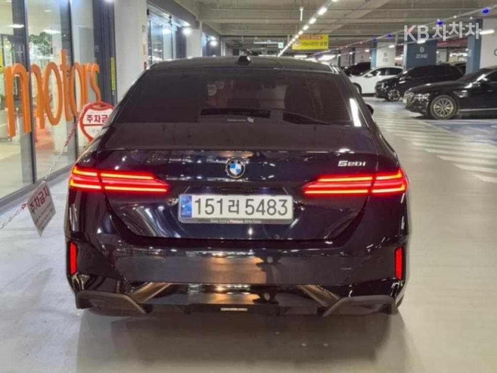 BMW New5 Series(G60)520i Standard - 5