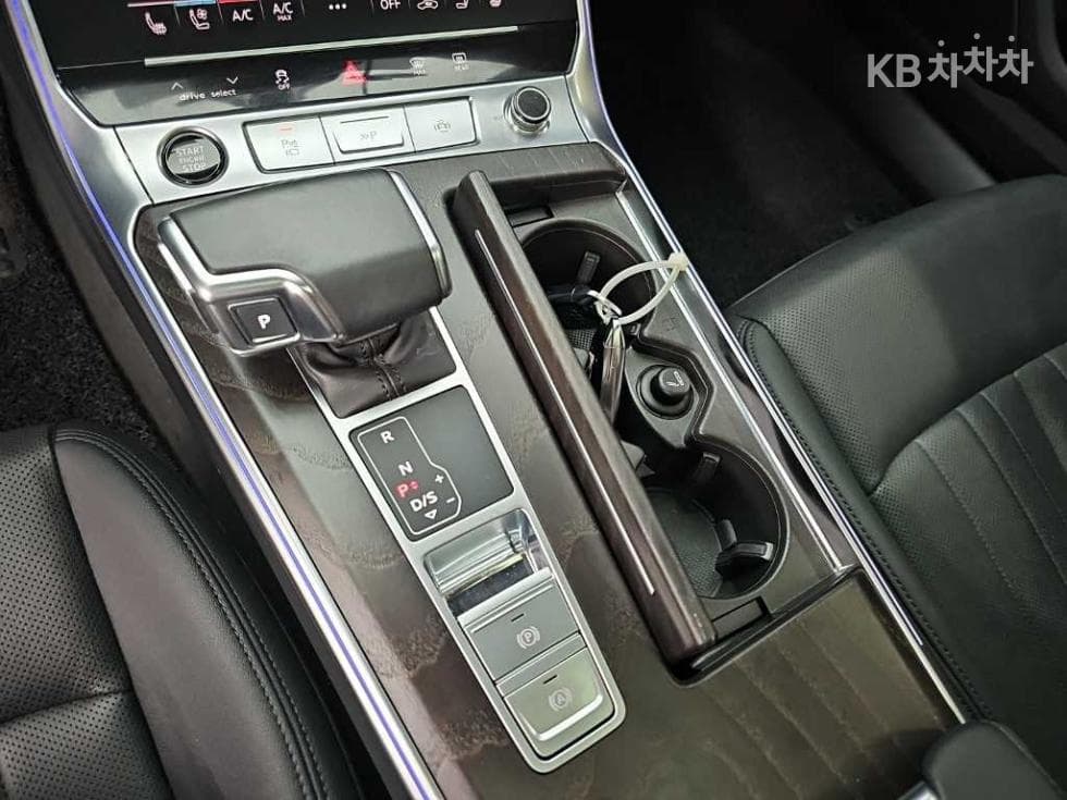 Audi A6(C8)45 TFSI Quattro Premium - 8
