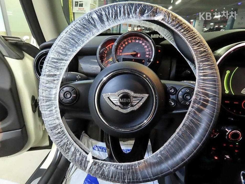 Мини Cooper 3도어D 1.5 Среден клас - 8