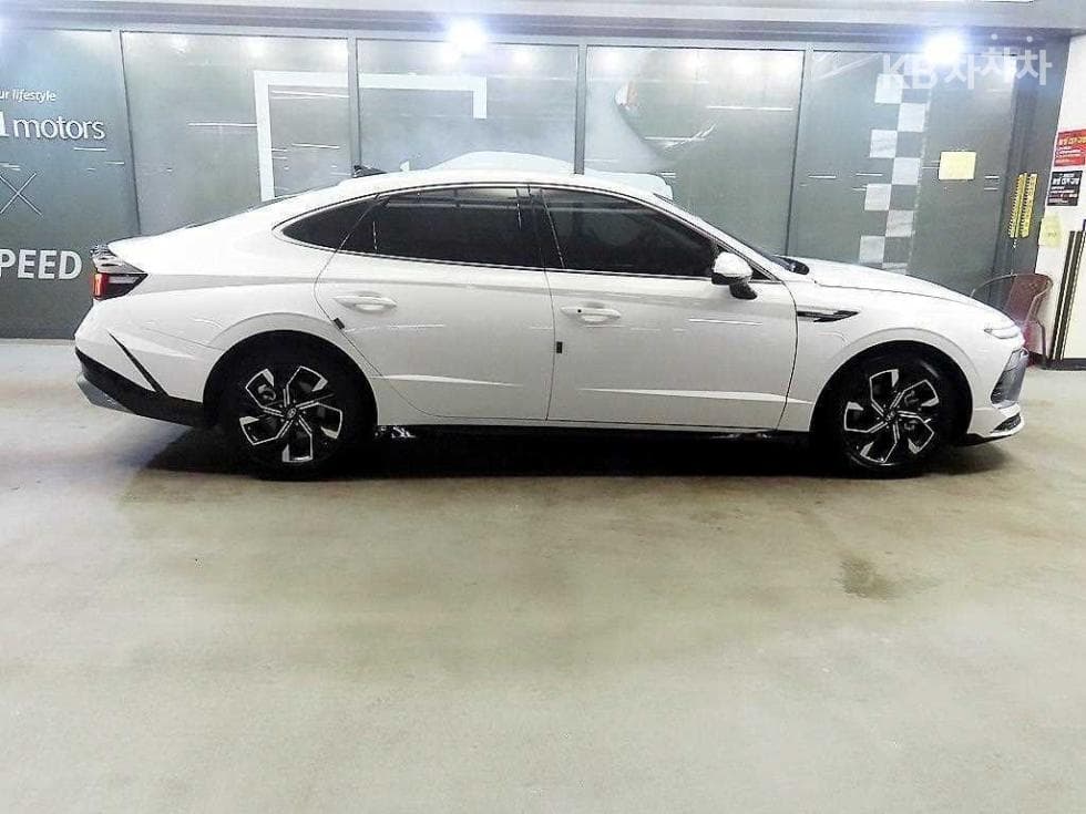 Hyundai Sonata The Edge (Sonata facelift)(DN8)1.6 Turbo Exclusive - 3