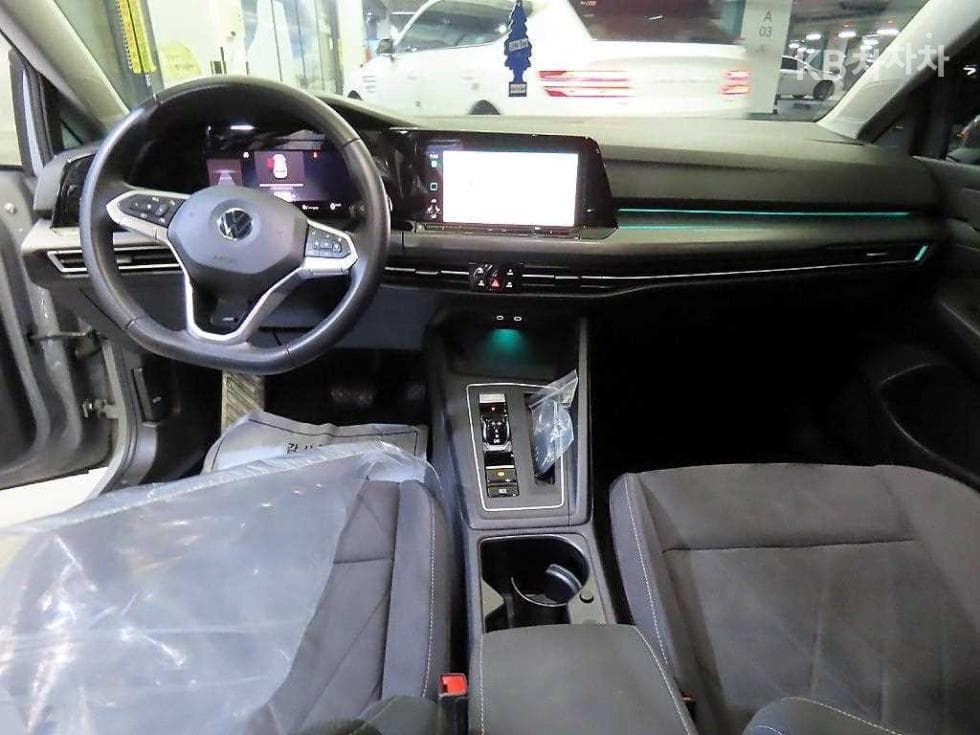 Volkswagen The Golf 8(MK8)2.0 Турбо Дизел Инжекция Premium - 10