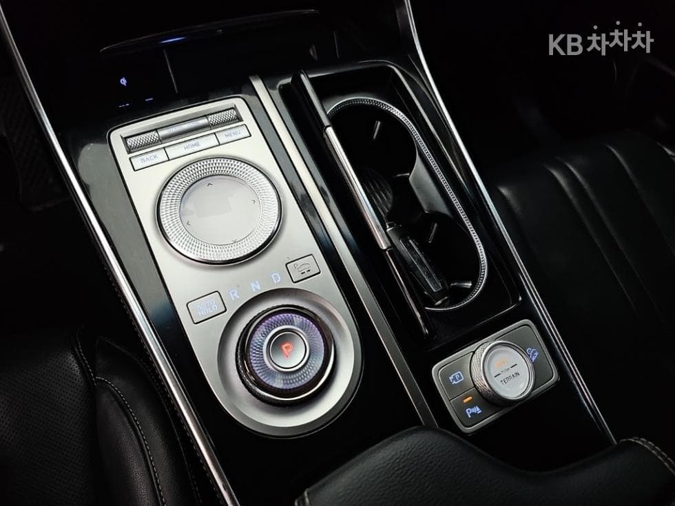 Genesis GV802.5 Turbo Gasoline AWD - 8